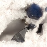 Osumilite
FOV = 1.4 mm
(Autor: Doug)