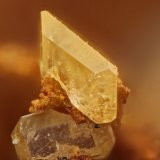 Wulfenite
FOV = 1.3 mm
(Autor: Doug)