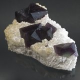 Fluorite, Quartz
7 X 4.5 cm
(Autor: Richard Arseneau)
