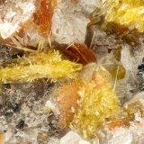 Phlogopite, Aegirine, Hematite
FOV = 1.7 mm
(Autor: Doug)