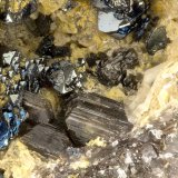Hematite, Aegirine, Enstatite
FOV = 2.7 mm
(Autor: Doug)