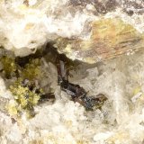 Pseudobrookite
FOV = 2.3 mm
(Autor: Doug)