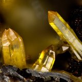 Mimetite
FOV = 1.3 mm
(Autor: Doug)