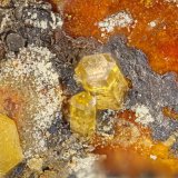 Vanadinite
FOV = 2.0 mm
(Autor: Doug)