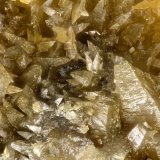 Wulfenite
FOV = 1.9 mm
(Autor: Doug)