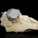 Galena on Dolomite
9,5	x	6,0	x	4,5	cm
(Autor: MIM Museum)