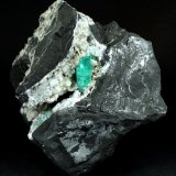 Beryl (variety emerald), Calcite
115x75x115mm, xl=20mm
(Autor: Fiebre Verde)