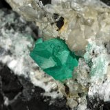 Beryl (variety emerald), Calcite
115x75x115mm, xl=20mm
(Autor: Fiebre Verde)