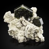 Fluorapatite (Apatite Group) on Albite
15,0	x	10,5	x	13,0	cm
(Autor: MIM Museum)