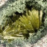 Epidote
FOV = 2.2 mm
(Autor: Doug)