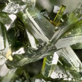 Olivenite
FOV = 3.4 mm
(Autor: Doug)