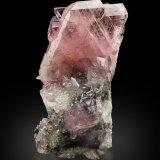 Albite with Quartz and Chlorite (Group)
4 x 6 x 4.5 cm / main crystal: 5.1 cm
(Autor: MIM Museum)