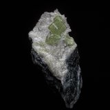 Andradite, Pectolite
3.8 x 1.7 x 1.7 cm
(Autor: am mizunaka)