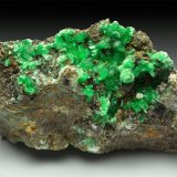 Annabergite (Mg-bearing annabergite)
4 x 2 x 2.5 cm
(Autor: xdxucn)