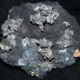 Arsenopyrite with Genthelvite on Magnetite
7x6x2 cm
(Autor: Joseph DOliveira)