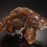 Axinite-(Mn)
3.1 x 6.2 cm
(Autor: Michael Shaw)