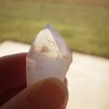 Quartz
3.2 cm high x 1.6 cm wide x 1.6 cm deep
(Autor: Reelgoodwoman)