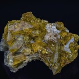 Barite, Quartz
6.8 x 5.7 cm
(Autor: am mizunaka)