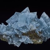 Barite, Pyrite, Fluorite
8.1 x 5.1 cm
(Autor: am mizunaka)