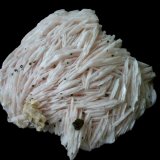 Baryte, Chalcopyrite
12 x 10 cm
(Autor: Andreas Gerstenberg)