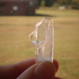 Quartz
1 1/4" high and 5/8" wide and 1/4" deep
(Autor: Reelgoodwoman)