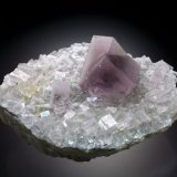 Fluorite
7x5x4 cm overall size.
(Autor: Jesse Fisher)
