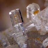Bertrandite
Xtal 2 mm
(Autor: Cesar M. Salvan)