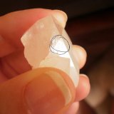 Quartz
1" high and 1 1/4" wide and 1/2" deep
(Autor: Reelgoodwoman)