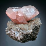 Calcite
7x6x6 cm overall size
(Autor: Jesse Fisher)