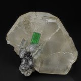 Beryl (variety emerald), Calcite
3.9 x 3.7 cm
(Autor: am mizunaka)
