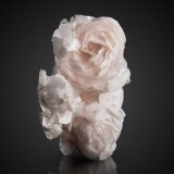 Calcite
5 x 4 x 7.5 cm / main crystal: 1.4 cm
(Autor: MIM Museum)