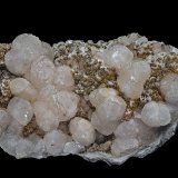 Calcite, Siderite
10.2 x 6.2 cm
(Autor: am mizunaka)