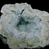 Quartz on Quartz (variety chalcedony)
geode cavity is about 10 cm with a thick rind
(Autor: Bob Harman)