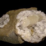 Calcite and Barite on Quartz
calcites up to 3.0 cm, barite up to 2.5 cm
(Autor: Bob Harman)