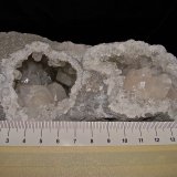 Calcite on Quartz
the 2 chambered geode is  12 cm. each cavity is about 4 cm
(Autor: Bob Harman)