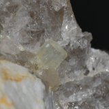 Beryl
Crystal Size: aprox. 3 x 2 x 3 mm
(Autor: Vitomorim)