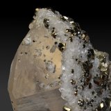 Quartz, Calcite, Pyrite
8 x 5 x 3 cm
(Autor: Vitomorim)