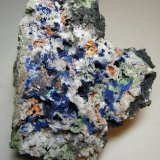 Azurite, Duftite, Mottramite, Calcite etc.
155mm x 120mm x 100mm
(Autor: Heimo Hellwig)