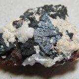 Hausmannite, Andradite and Calcite
44mm x 37mm x 25mm
(Autor: Heimo Hellwig)