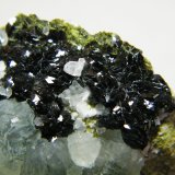 Prehnite and Epidote
64mm x 76mm x 20mm
(Autor: Heimo Hellwig)