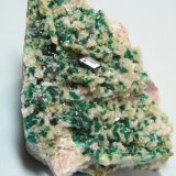 Dioptase, Calcite and Duftite
51mm x 69mm x 40mm
(Autor: Heimo Hellwig)