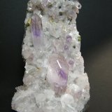 Quartz (variety amethyst)
60mm x 123mm x 45mm
(Autor: Heimo Hellwig)