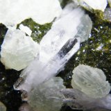 Quartz, Prehnite on Epidote
130x80mm
(Autor: Heimo Hellwig)