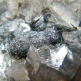 Calcite and Mottramite
100mm x 60mm x 50mm
(Autor: Heimo Hellwig)