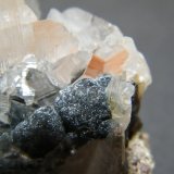 Calcite and Mottramite
100mm x 60mm x 50mm
(Autor: Heimo Hellwig)