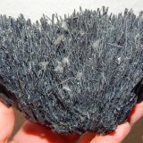 Stibnite, Barite
15,5 x 8 cm
(Autor: Deyu)