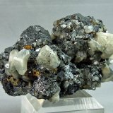 Cerussite on Galena
7.0 x 5.0 cm
(Autor: rweaver)
