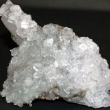 Fluorapophyllite on Quartz
70mm x 60mm x 45mm
(Autor: Philippe Durand)