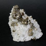 Sphalerite (variety cleiophane) on Quartz
70mm x 75mm x 60mm
(Autor: Philippe Durand)