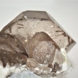 Quartz (variety smoky and gwindel)
100mm x 70mm x 45mm
(Autor: Philippe Durand)